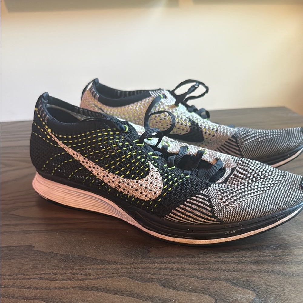 Nike Flyknit Racer